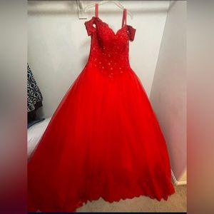 Red quince dress size 15